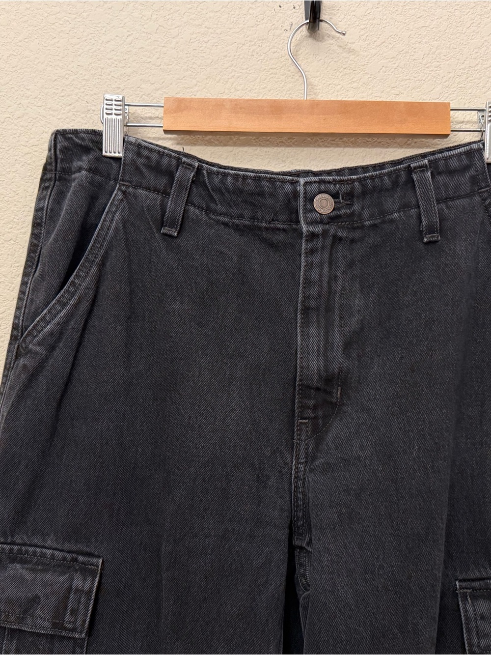Levi's Black Cargo Wide-Leg Jeans 94 Baggy - Picture 3 of 15